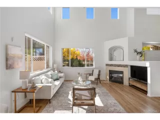 Photo #2: 9940337 Listing