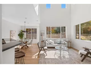 Photo #3: 9940337 Listing