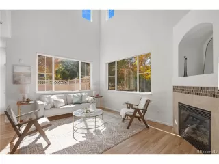 Photo #4: 9940337 Listing