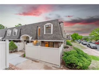 Browse active condo listings in MANCHESTER PARK