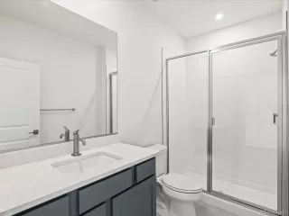 Photo #2: 9947279 Listing