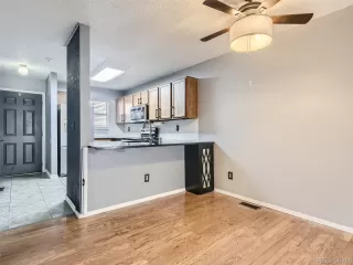 Photo #6: 9948552 Listing