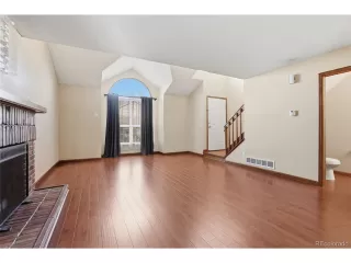 Photo #6: 9948595 Listing