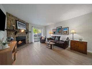 Photo #4: 9949608 Listing 