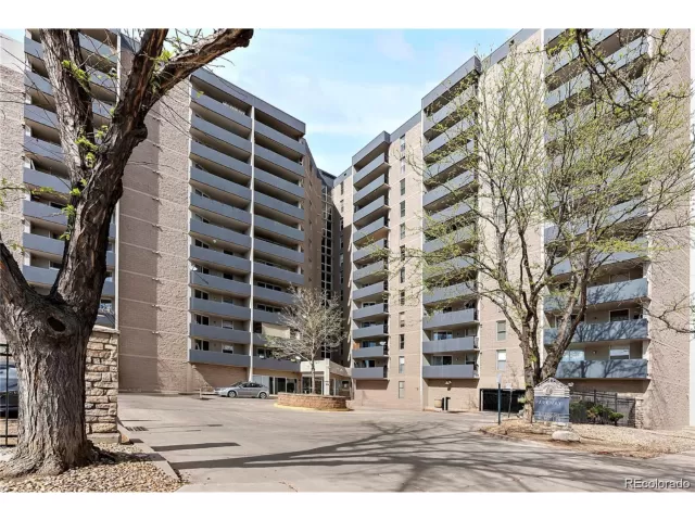 MLS: 9951288 Condo For Sale