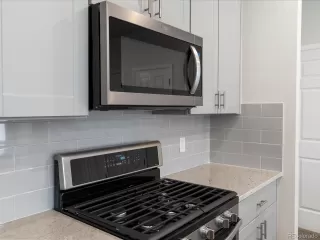 Photo #6: 9954614 Listing