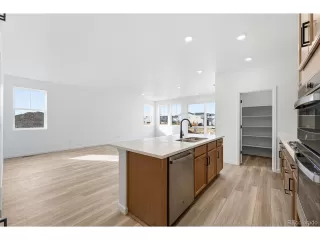 Photo #6: 9954836 Listing