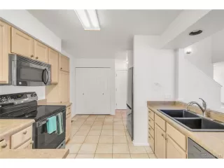 Photo #6: 9956297 Listing