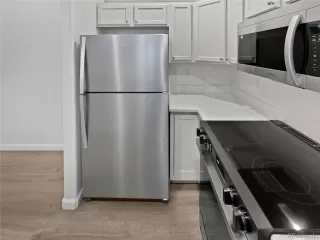 Photo #5: 9957013 Listing