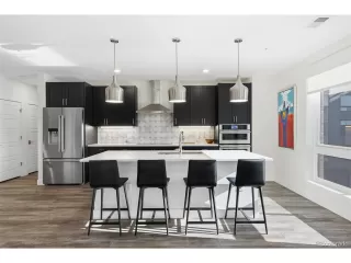 Photo #3: 9960077 Listing 