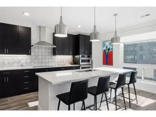 Photo #4: 9960077 Listing 