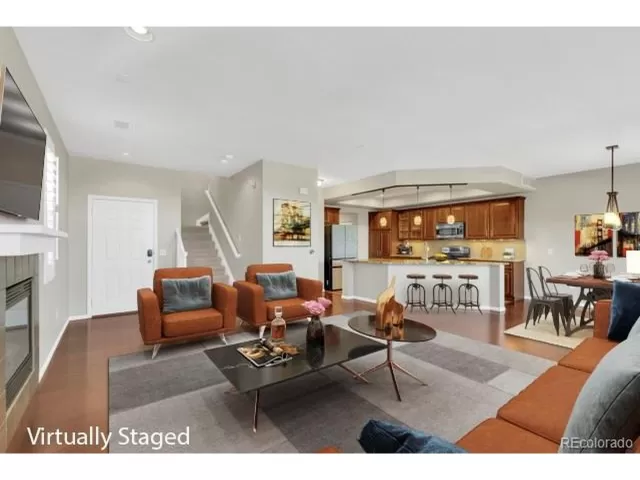 MLS: 9961760 Condo For Sale