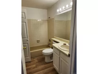Photo #4: 9964172 Listing