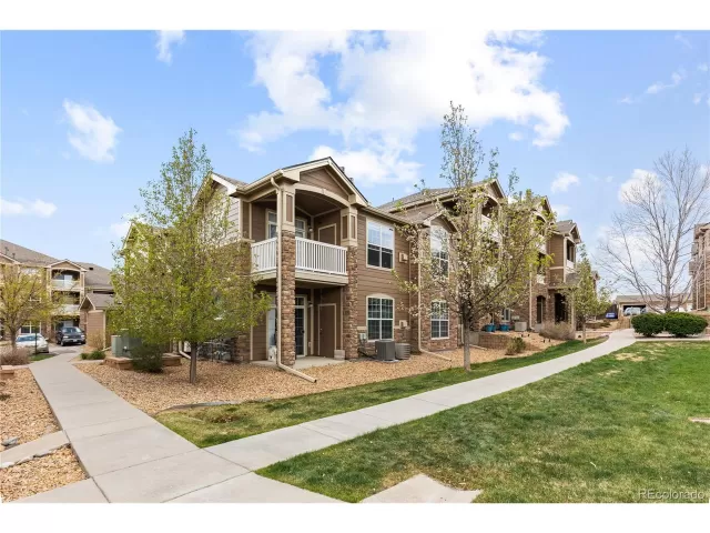 MLS: 9966055 Condo For Sale