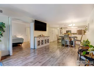 Photo #4: 996812 Listing