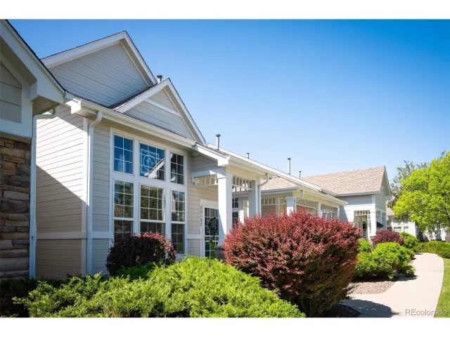 MLS: 9968194 Condo For Sale