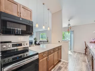 Photo #2: 9972455 Listing 