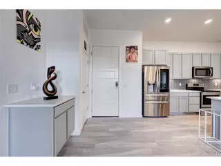 Photo #6: 9973778 Listing