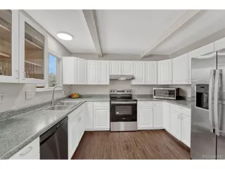 Photo #2: 9974209 Listing 