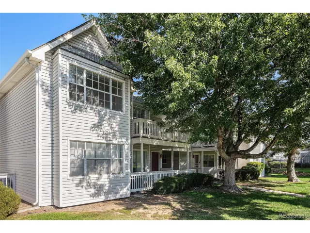 MLS: 9975906 Condo For Sale