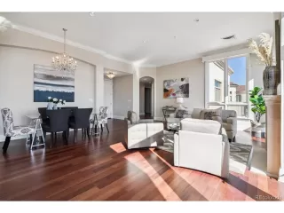 Photo #6: 9976191 Listing