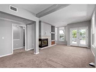 Photo #5: 9976973 Listing