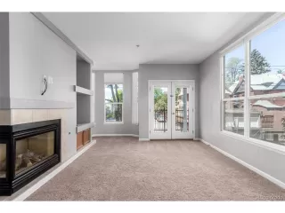 Photo #6: 9976973 Listing