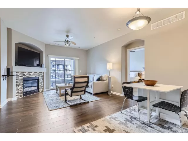 MLS: 9982193 Condo For Sale