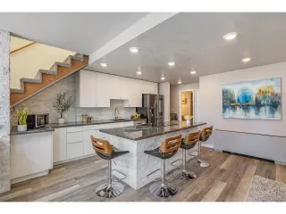 Photo #3: 9983241 Listing