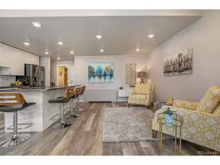 Photo #5: 9983241 Listing