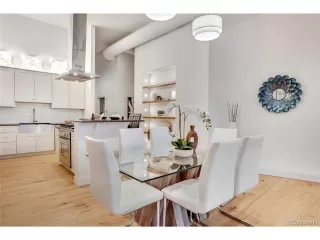 Photo #4: 9984001 Listing