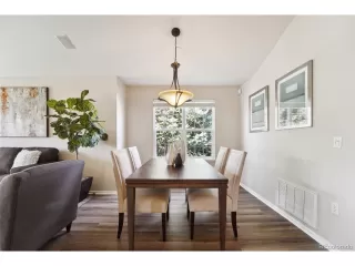 Photo #4: 9984327 Listing