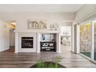 Photo #6: 9984327 Listing