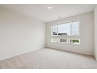 Photo #5: 9986166 Listing 