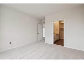 Photo #6: 9986166 Listing 