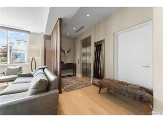 Photo #2: 9986239 Listing