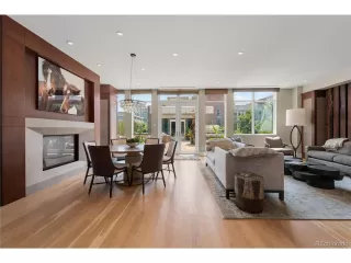 Photo #5: 9986239 Listing