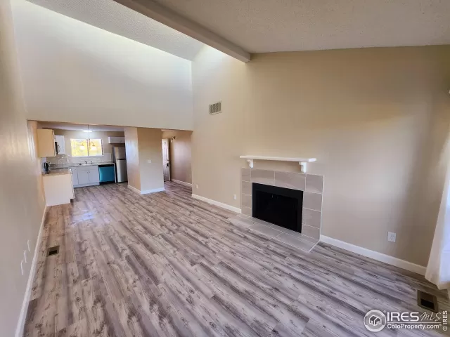 MLS: 998662 Condo For Sale