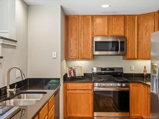 Photo #6: 9986660 Listing 