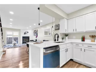 Photo #3: 9986846 Listing