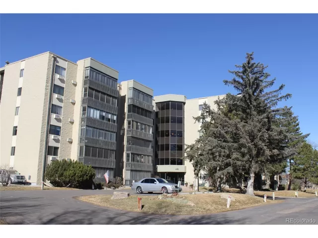 MLS: 9986950 Condo For Sale