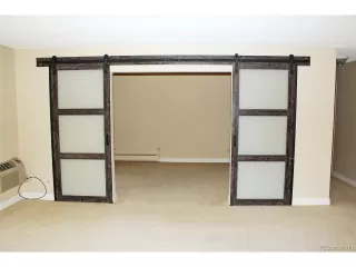 Photo #5: 9986950 Listing