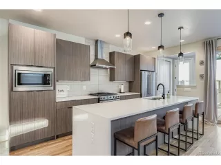 Photo #6: 9987408 Listing