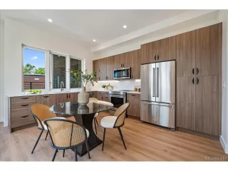 Photo #4: 9987724 Listing