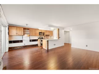 Photo #4: 9987854 Listing