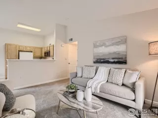 Photo #4: 998839 Listing 