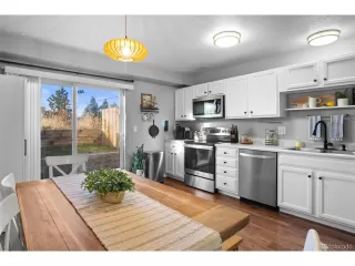 Photo #6: 9988532 Listing 