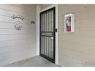 Photo #5: 998935 Listing