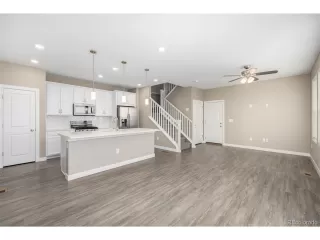 Photo #6: 9991092 Listing