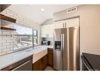 Photo #2: 9991396 Listing